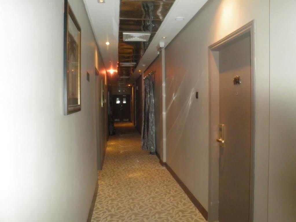 Imperial Suites Hotel Manama Exterior foto